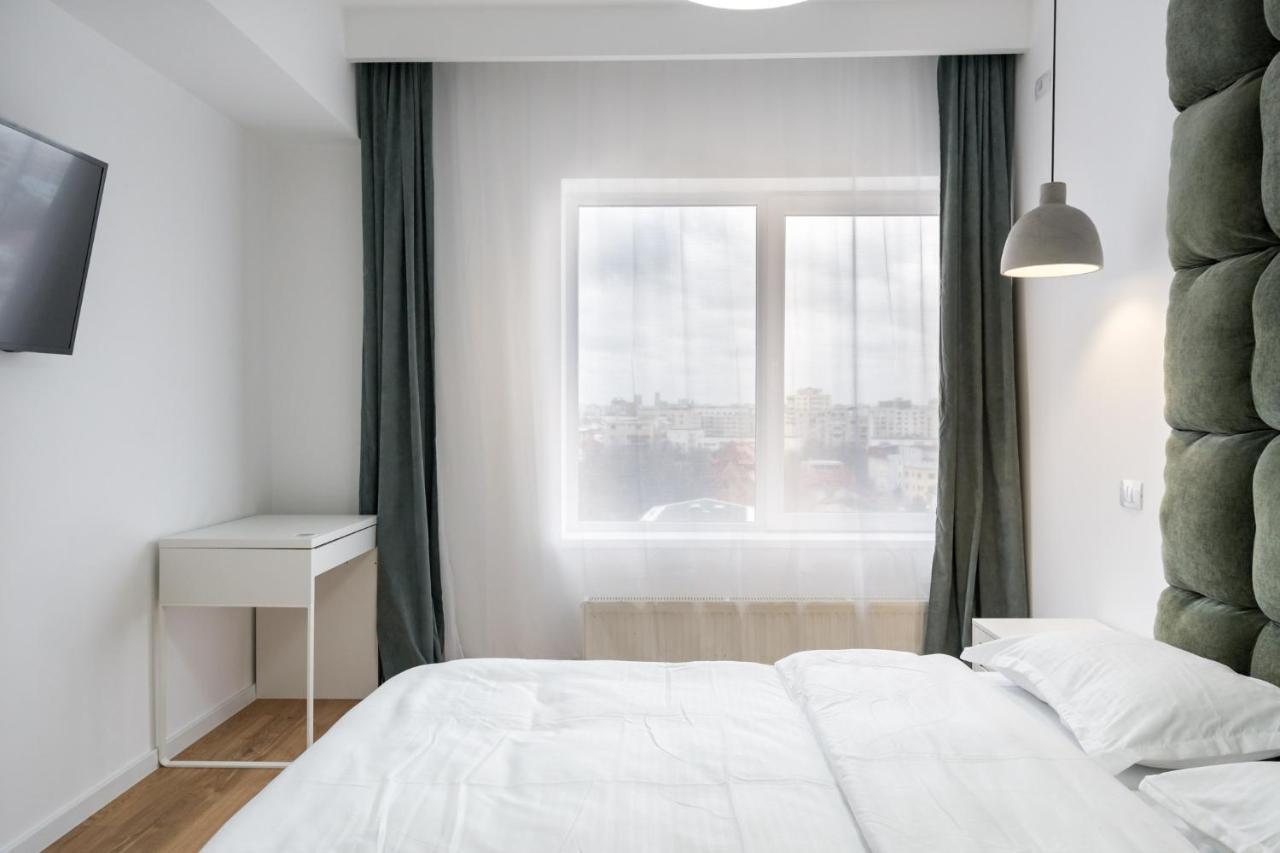 Jungle Escape - Luxe 1-Br Haven In Bucharest Apartment Ngoại thất bức ảnh