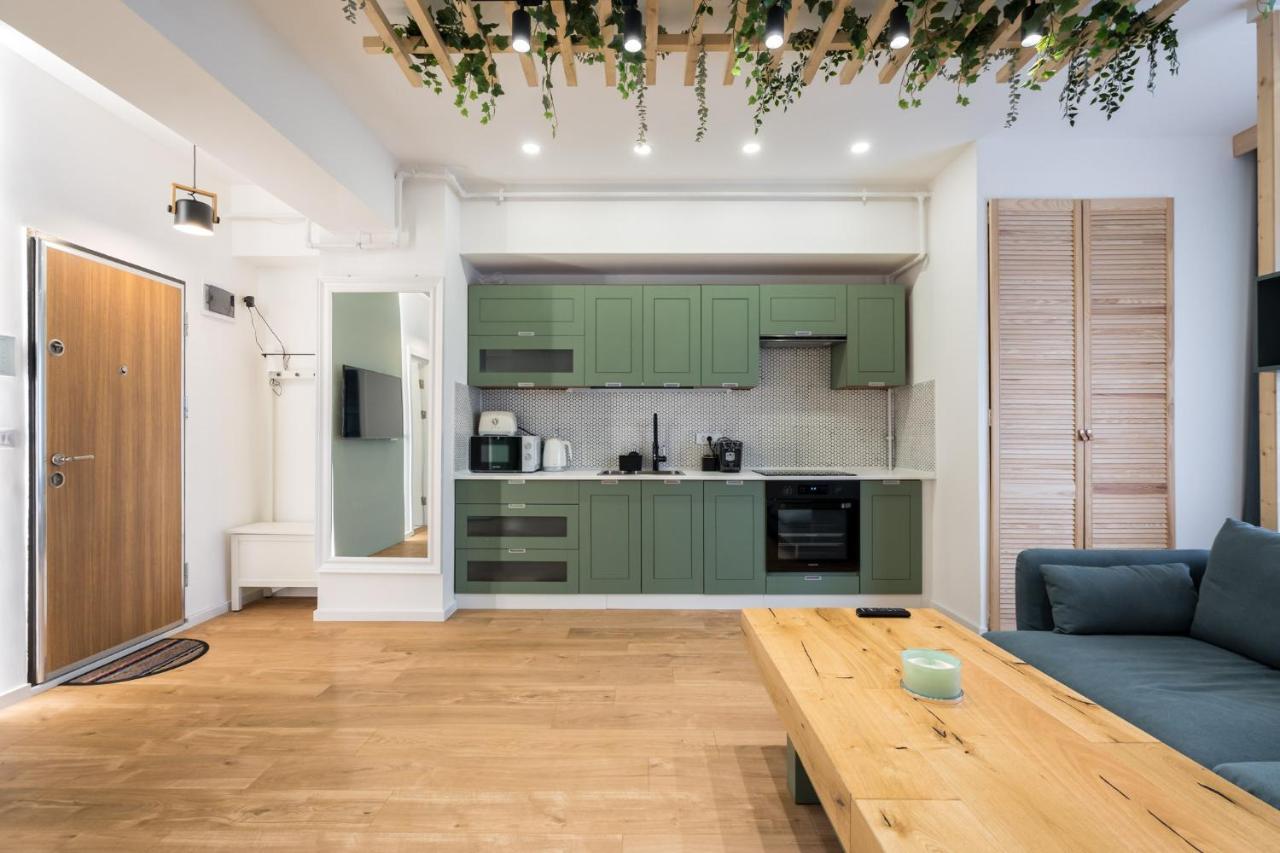 Jungle Escape - Luxe 1-Br Haven In Bucharest Apartment Ngoại thất bức ảnh